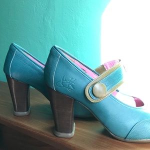 Fluevog Soprano Katia Turquoise Mary Janes 9.5